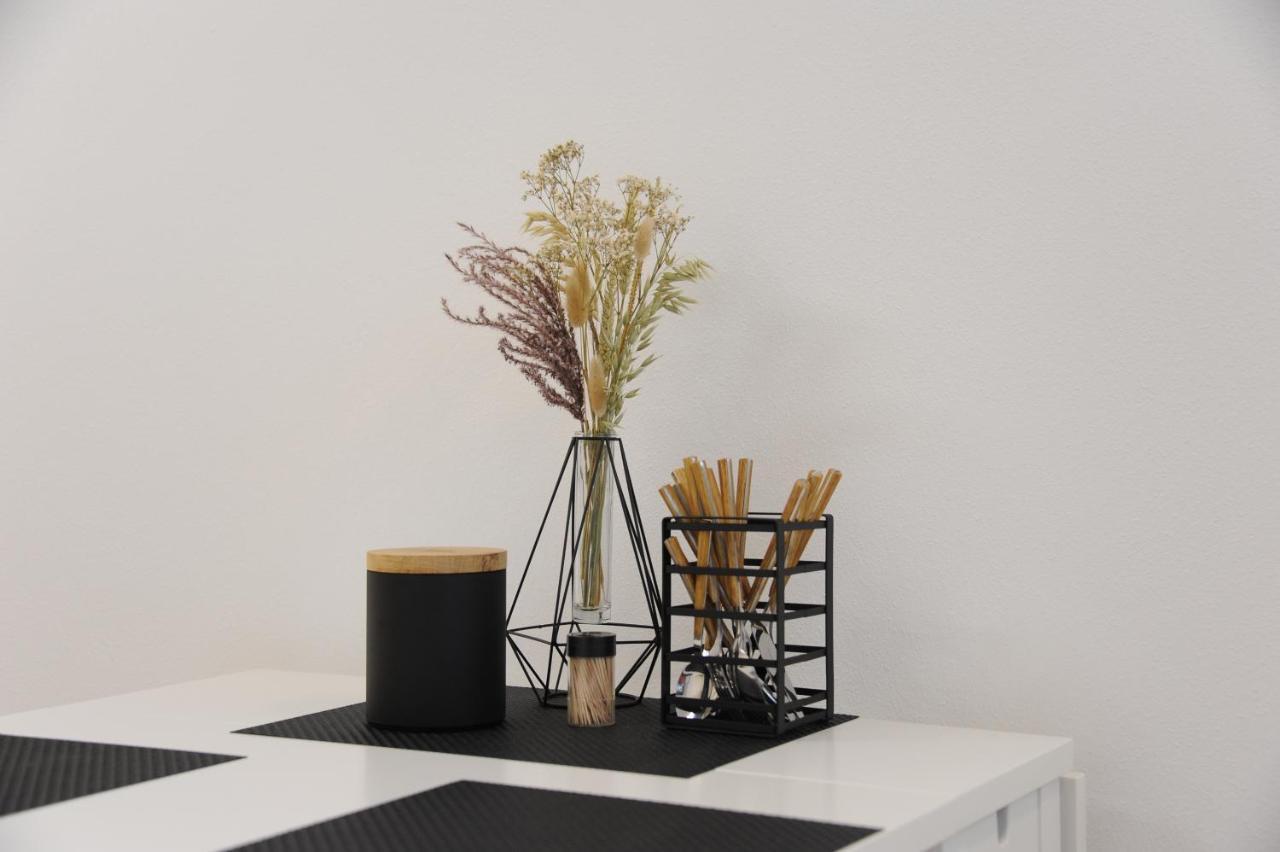 Studio-Apartment Kontaktloser Check-In Meckenbeuren Bagian luar foto